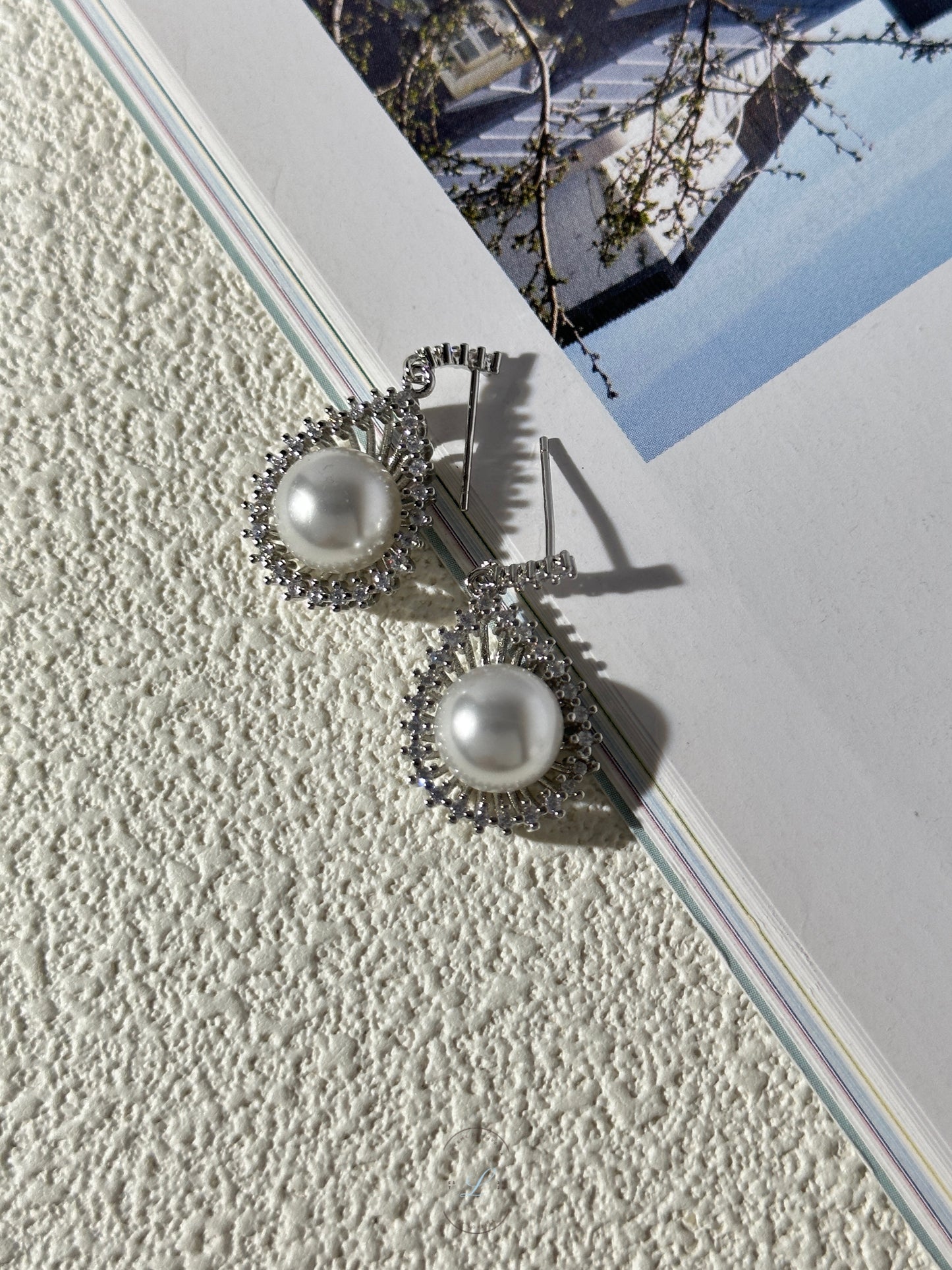 Pearl Oval Earrings