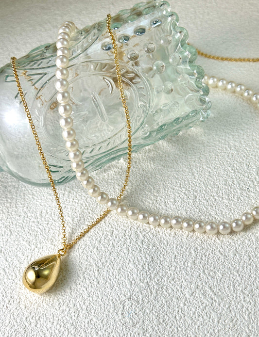 Pearl Teardrop Necklace